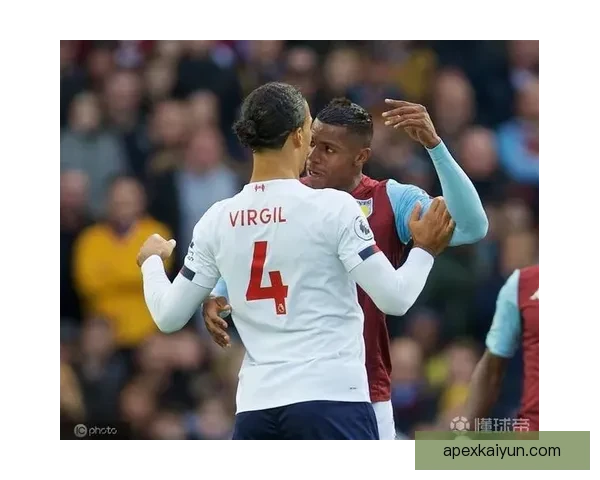 Griezmann 任意球技巧分析展现其持续提升的得分能力和战术智慧提升。