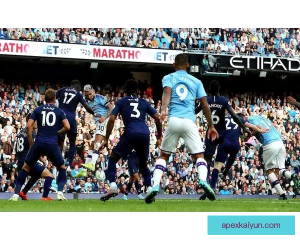 英超热门事件：近期比赛中球队状态回暖，竞争力增强引发关注